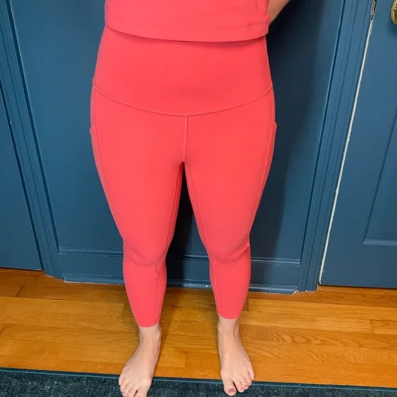 Set Lululemon Wunder Under Set – Coral Red | Size 2 Top, 4 Leggings - Picture 8 of 10